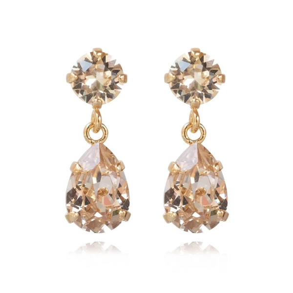 Mini Drop Earring Gold Silk - Caroline Svedbom - Snabb frakt & paketinslagning - Nordicspectra.se