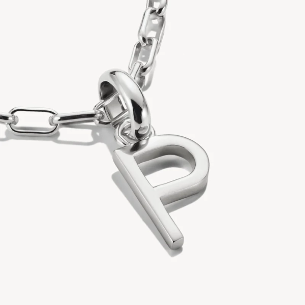 Charm Club Connect. Minimalistisk design