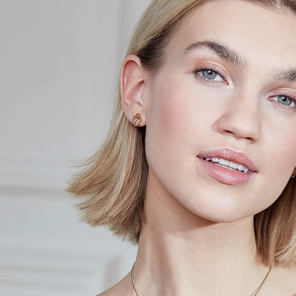 Poppy Studs S Gold - Edblad - Snabb frakt & paketinslagning - Nordic Spectra