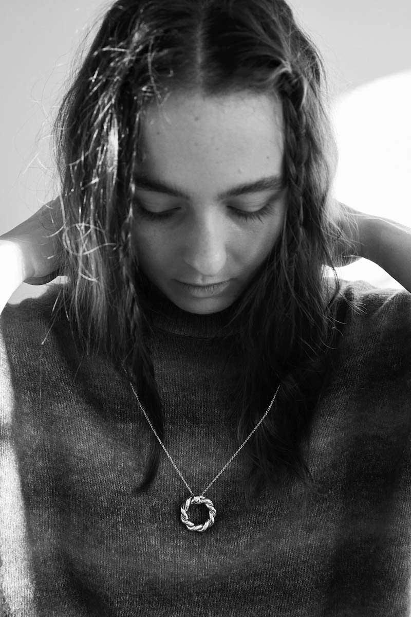 Letters/Victory Glory Pendant Silver -CU Jewellery - Snabb frakt & paketinslagning - Nordicspectra.se