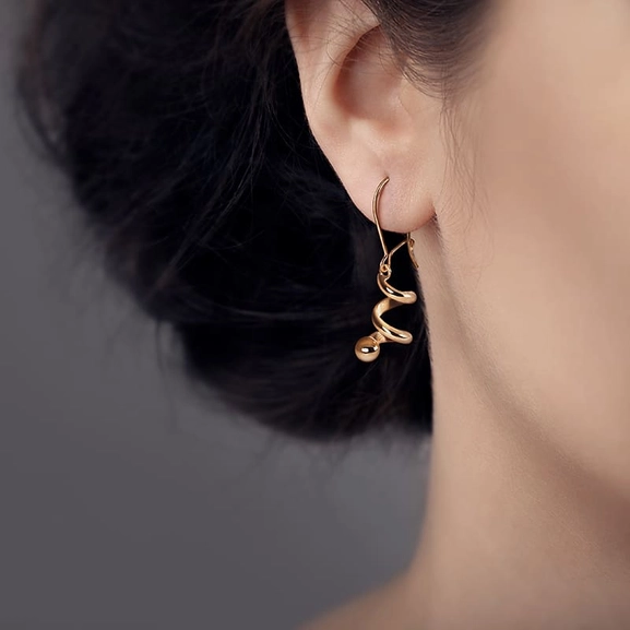 Spin On Earrings Krok Gold  - Nordic Spectra - Suuri valikoima & ilmainen lahjapaketointi - Nordicspectra.fi