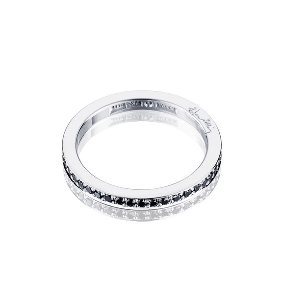 Stars & Signature In Black Thin Ring White Gold - Efva Attling ringar - Snabb frakt & paketinslagning - Nordicspectra.se
