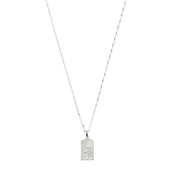 Lucky Coin Keep Dreaming Necklace Silver från Syster P i återvunnet sterlingsilver med paradisdesign och "Keep dreaming"-gravyr