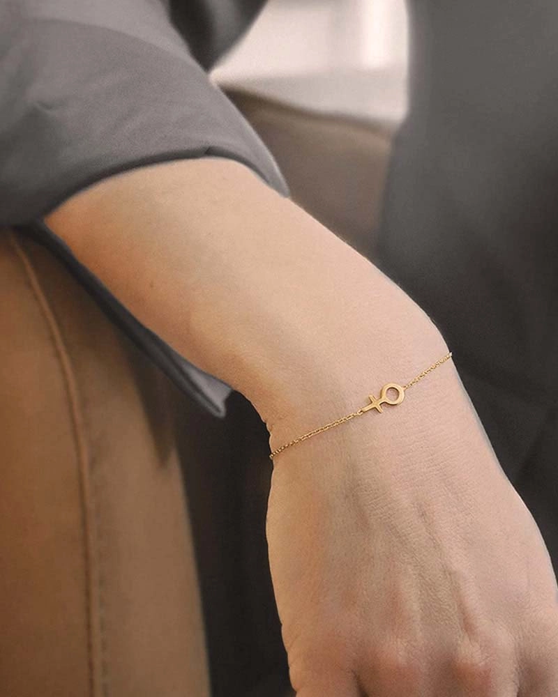 Women Unite Small Bracelet Gold - Drakenberg Sjölin Armband - Snabb frakt & paketinslagning - Nordicspectra.se