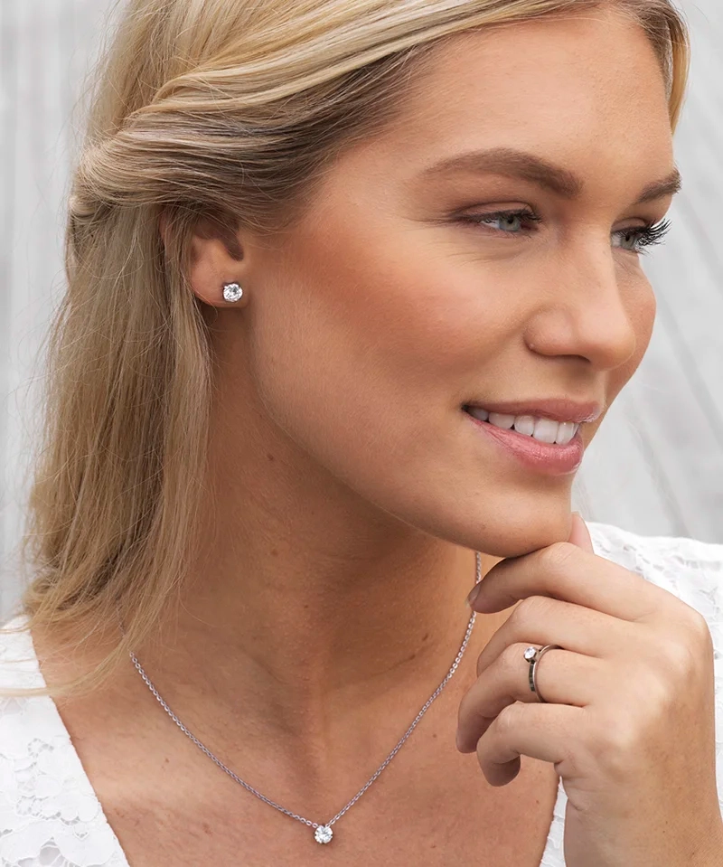 Tiffany-örhängen i medicinsk titan med 7 mm vit cubic zirconia