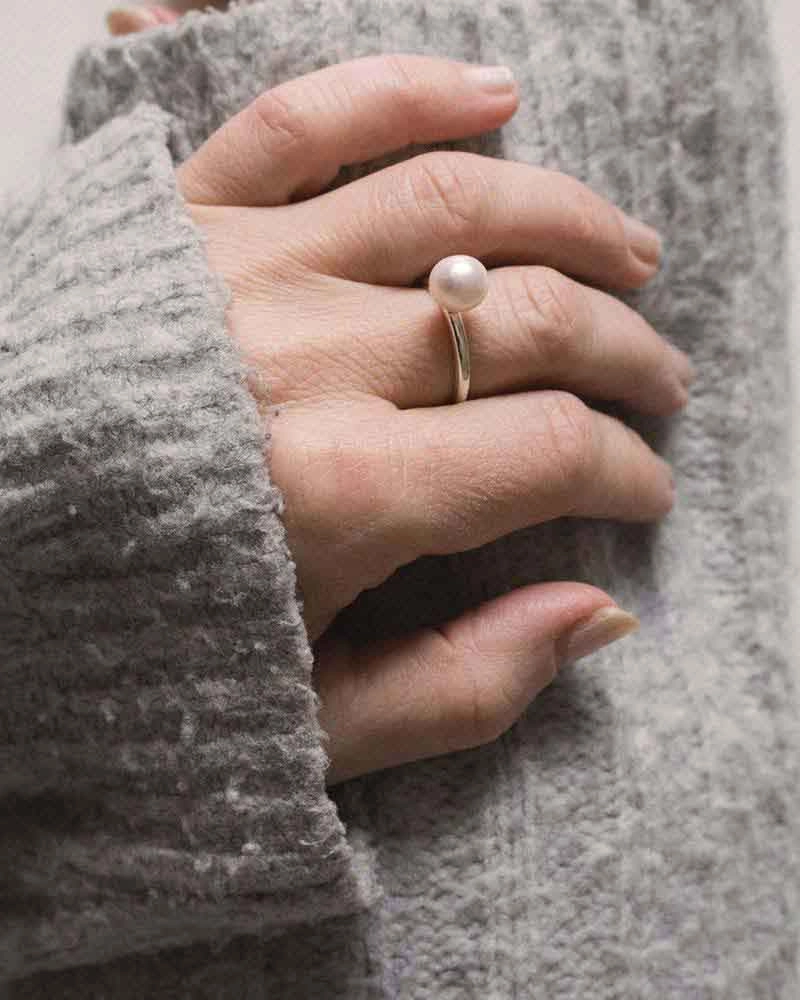 Le Pearl Ring - Drakenberg Sjölin Ringar - Snabb frakt & paketinslagning - Nordicspectra.se