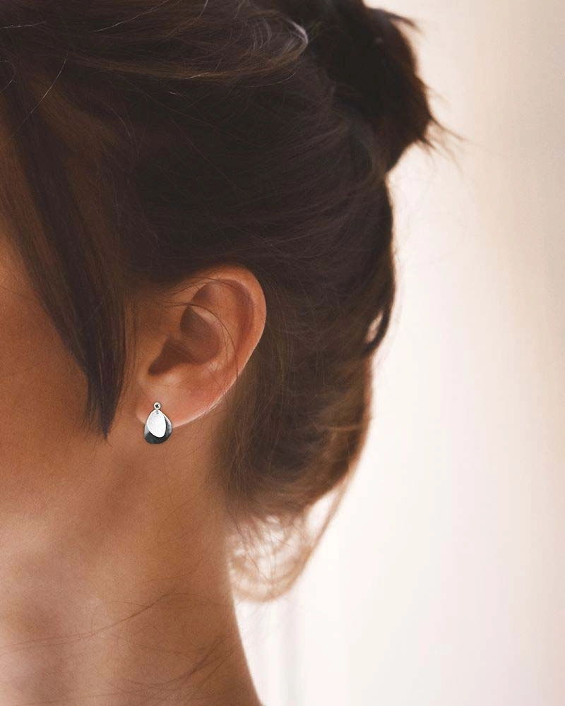 Lakeside Drop Studs - Drakenberg Sjölin Örhängen - Snabb frakt & paketinslagning - Nordicspectra.se