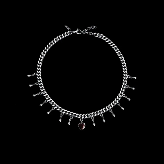 Drop of Heart Necklace Red Garnet - Maria Nilsdotter - 1-2 dagars leverans - Nordic Spectra