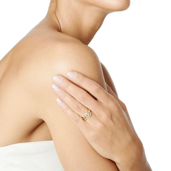 AVO Wedding Ring Gold - Efva Attling ringar - Snabb frakt & paketinslagning - Nordicspectra.se