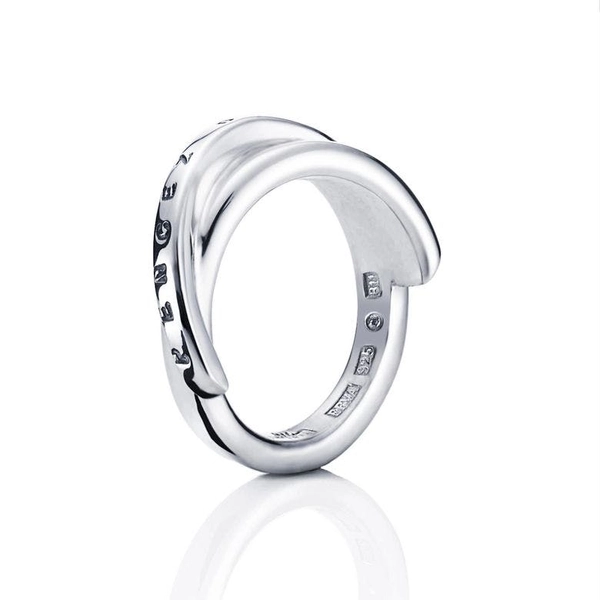 Pencez De Moy Edge Ring - Efva Attling - Suuri valikoima & ilmainen lahjapaketointi - Nordicspectra.fi