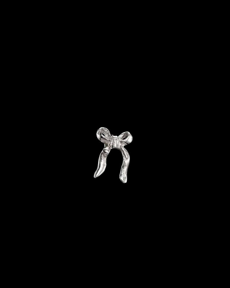 Bow Ear Stud - Maria Nilsdotter - Schmuck im skandinavischen Design - Nordic Spectra