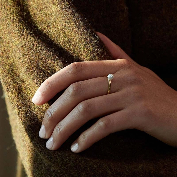 Lilian Ring Gold - Edblad - Snabb frakt & paketinslagning - Nordicspectra.se
