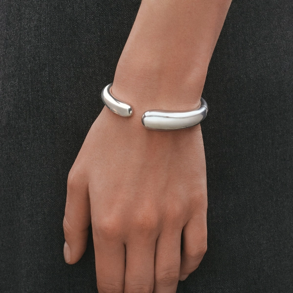 GJ_SS25_ECOM_SHOOT_MERCY_BRACELET_20000073 (2)