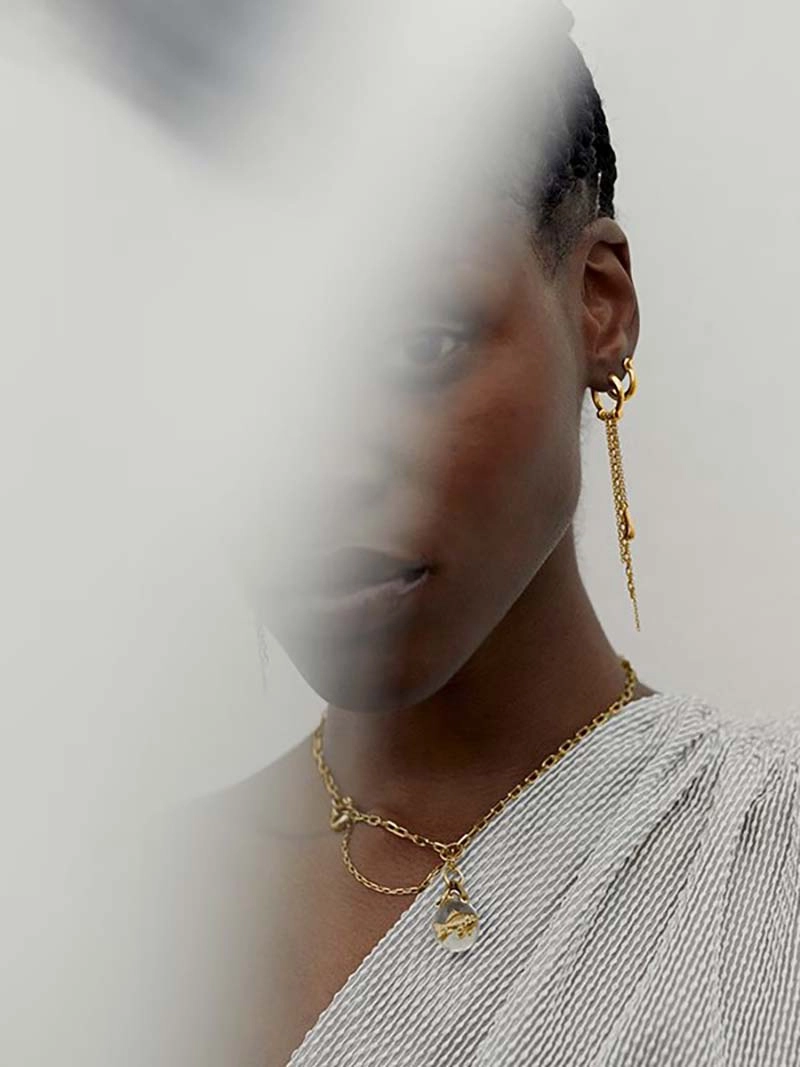 Rain Earrings Gold - Maria Black - Snabb frakt & paketinslagning - Nordic Spectra