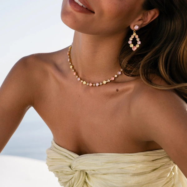 modell Calanthe Necklace i färgen Dreamscape Combo