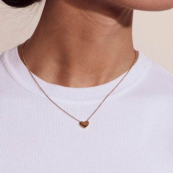 edblad-pure-heart-necklace-gold-cu-108646_1