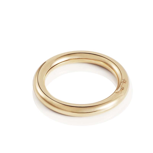One Love Thin Ring Gold - Efva Attling ringar - Snabb frakt & paketinslagning - Nordicspectra.se