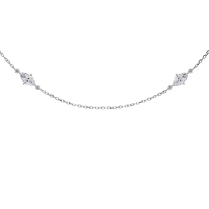Trinny Necklace i polerat stål med kluster av cubic zirconia-stenar på en facetterad kedja