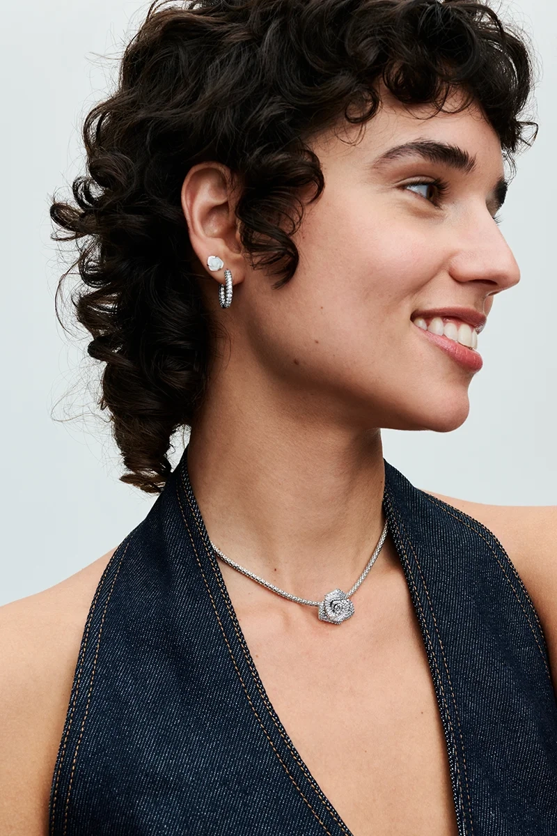 Funkelnde Blühende Rose Oversized Charm - PANDORA - Nordic Spectra