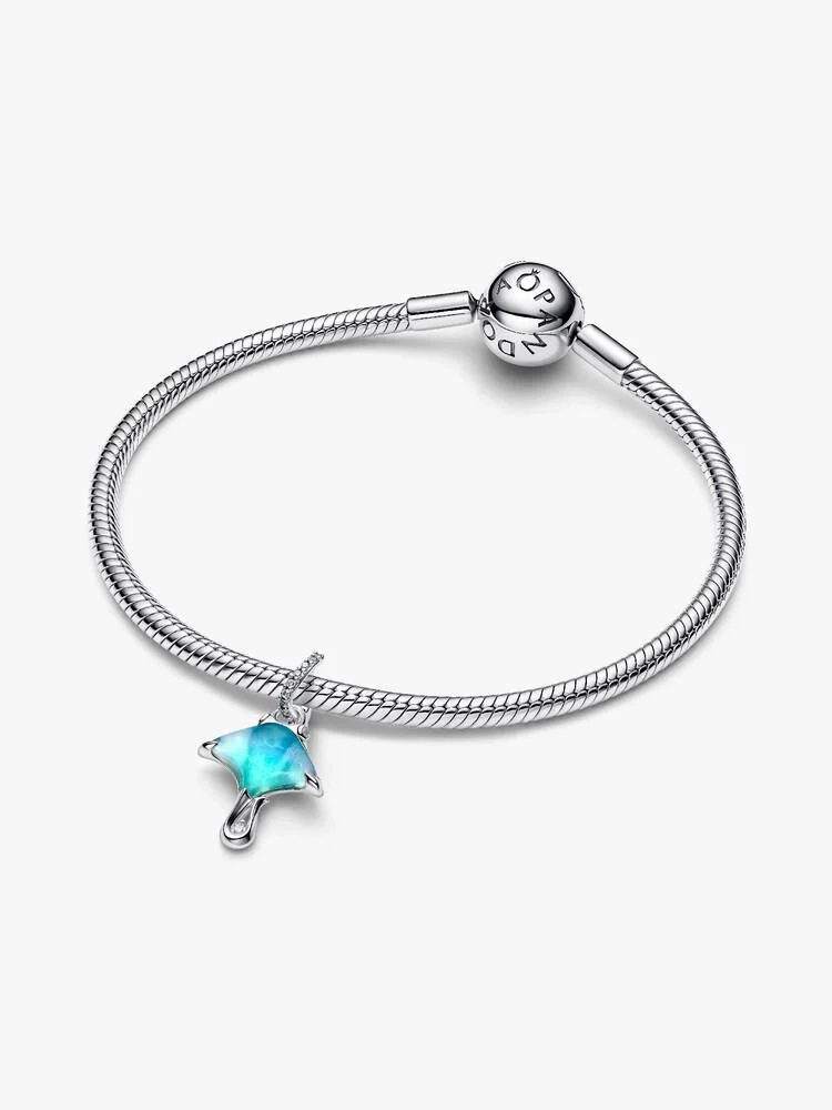 Manta Ray Hängberlock från Pandora i silver med blågrönt muranoglas