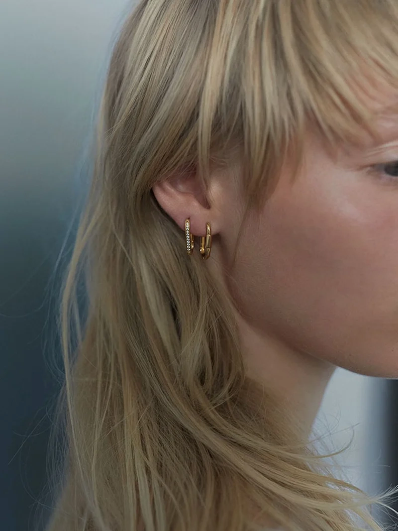 Kastellet Earring Gold - Maria Black - Snabb frakt & paketinslagning - Nordic Spectra