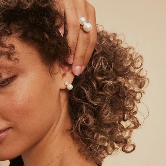 Globe Studs Gold - Edblad - Snabb frakt & paketinslagning - Nordic Spectra