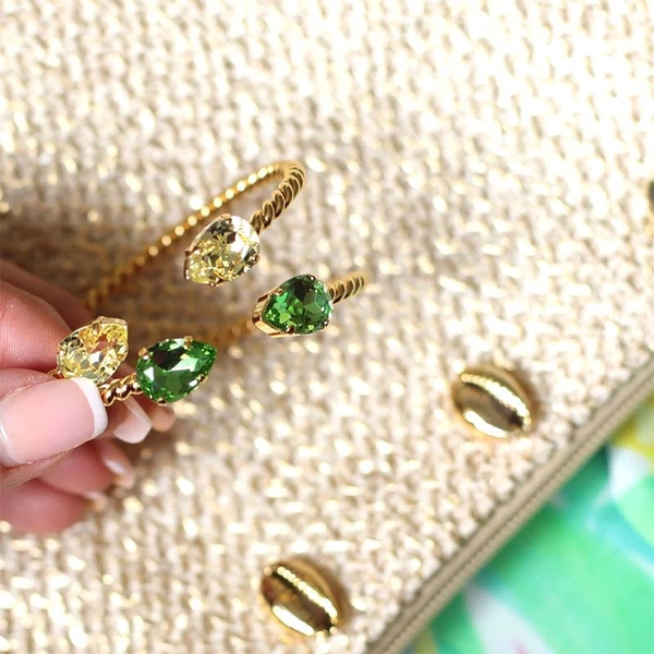 Mini Drop Bracelet Rhodium Peridot - Caroline Svedbom - Snabb frakt & paketinslagning - Nordicspectra.se