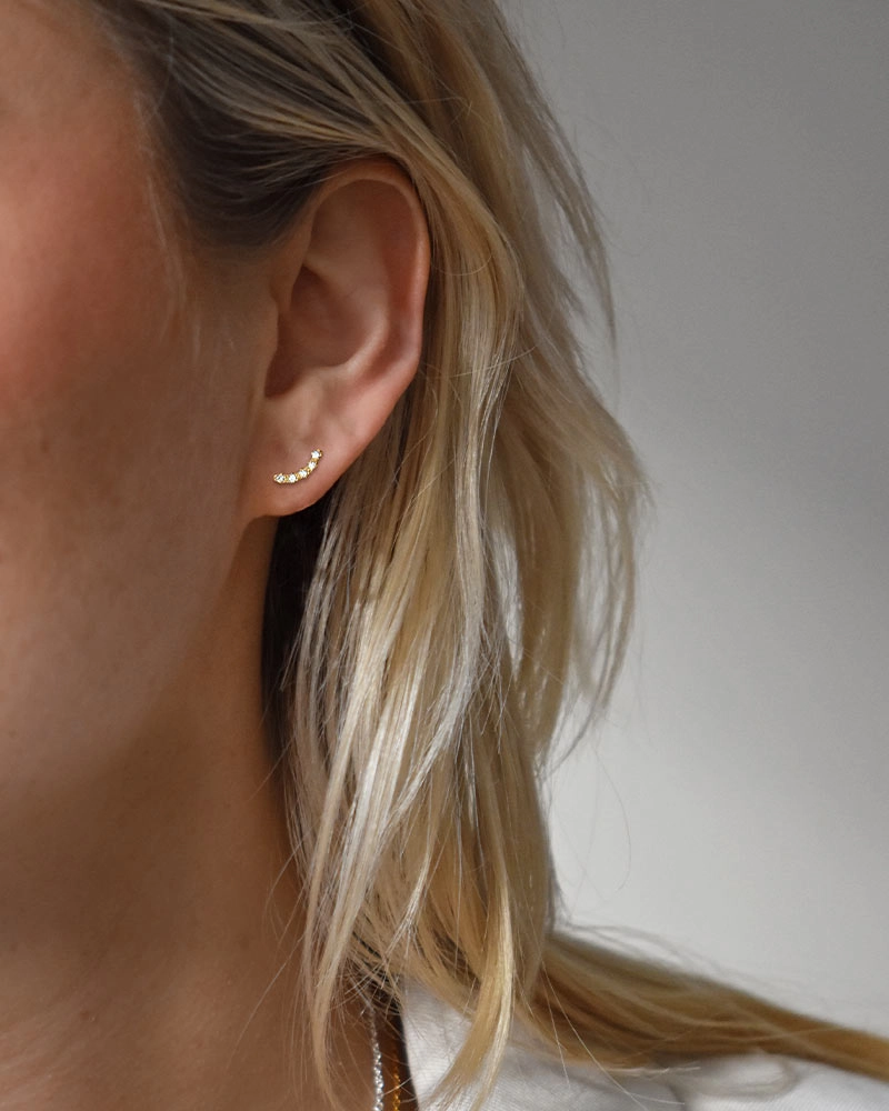 Diamond-Sky-fall-studs-gold-01