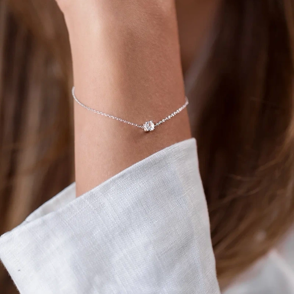 Minimalistica Solo Nova Bracelet Silver - Syster P - Snabb leverans & Gratis paketinslagning - Nordic Spectra