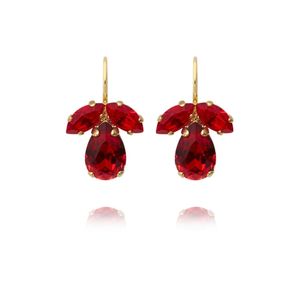 Petite Timo Earrings Gold Red Combo - Caroline Svedbom - Nopea toimitus ja lahjapakkaus - Nordic Spectra