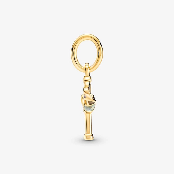 Harry Potter Winged Key Hängsmycke - PANDORA - Snabb frakt & paketinslagning - Nordicspectra.se