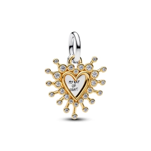 Zweifarbiger Herz-Charm von Pandora. Verschönern Sie Ihren Stil mit diesem wunderschönen Schmuckstück