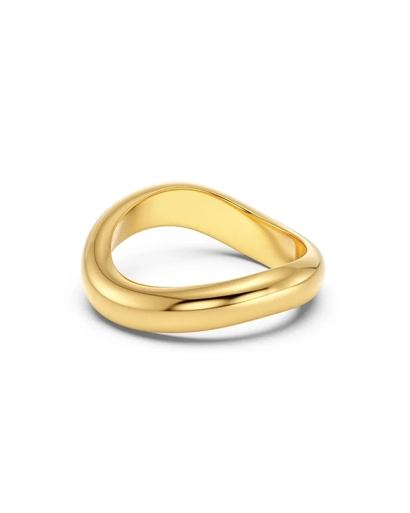 Två Selena ringar i stål och guld med vågformade skenor; en med cubic zirconia-stenar och en slät