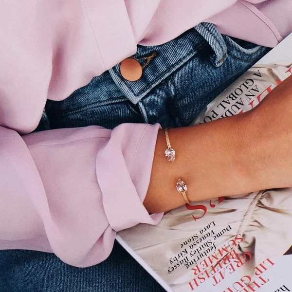 Petite Drop Bracelet Gold Vintage Rose - Caroline Svedbom - Snabb frakt & paketinslagning - Nordic Spectra