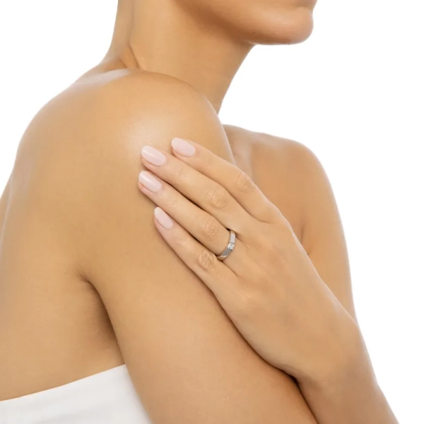 Sweet & Strong Ring White Gold - Efva Attling - Vigsel- & Förlovningsringar - Nordic Spectra