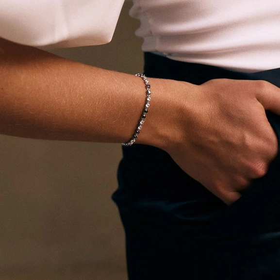 Glow Bracelet Black White Steel - Edblad - Snabb frakt & paketinslagning - Nordic Spectra