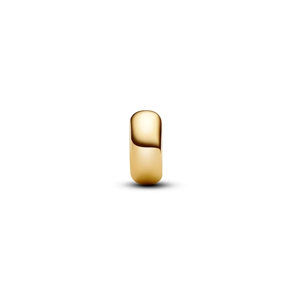 pläterad med 14 karat guld. Perfekt för att lägga till en subtil symbolik i din stil.
