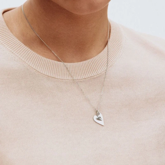 129440-edblad-heart-to-heart-necklace-steel-4 10.07.04