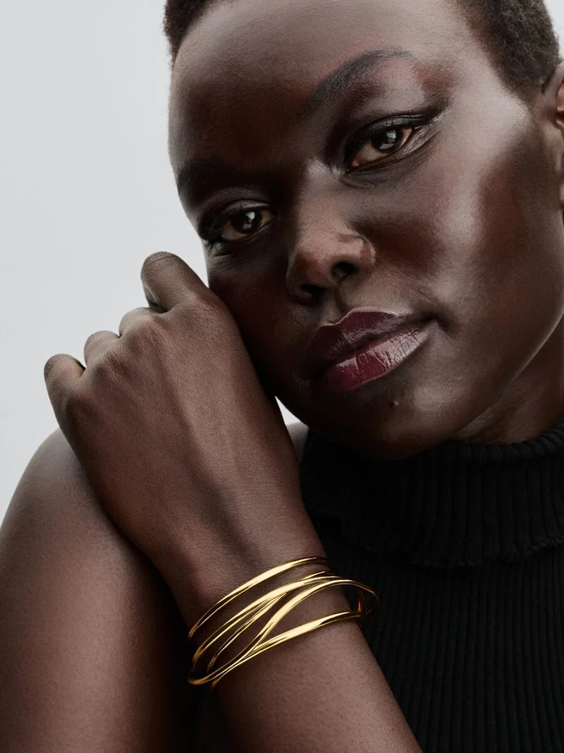 Öppen armring i guld från Pandora Essence kollektionen