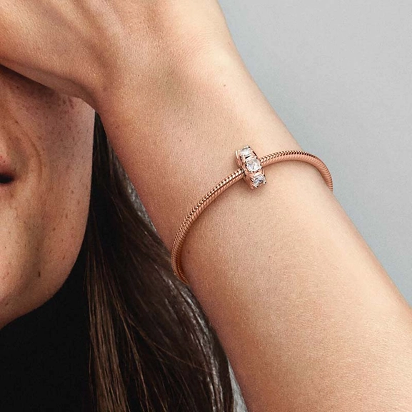 Lange Krappen Funkelndes Clip-Charm von PANDORA, Schneller Versand - Nordicspectra.de