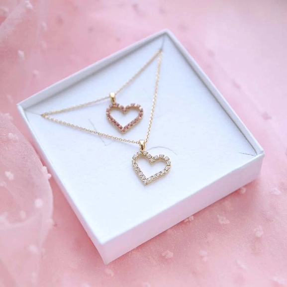 Mini Sweetheart Necklace Rhodium Crystal - Caroline Svedbom - Snabb frakt & paketinslagning - Nordicspectra.se