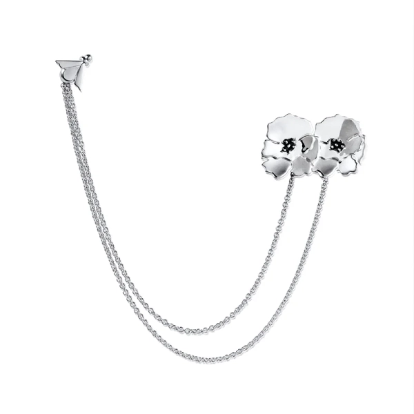 Anemone Brooch i glänsande silver med två anemoner och en bi-dekoration