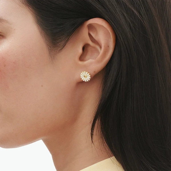 SS25_ECOM_ON-MODEL_DAISY_EARRING_20001720_Close-ups