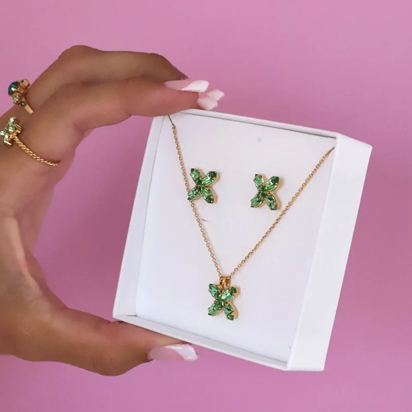 Crystal Star Necklace Gold Peridot - Maria Black - Snabb frakt & paketinslagning - Nordic Spectra