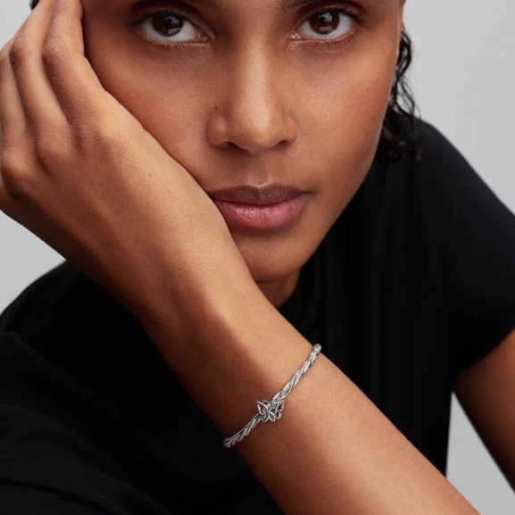 Öppen Fjärilsberlock från Pandora i silver med klara kubisk zirkonia