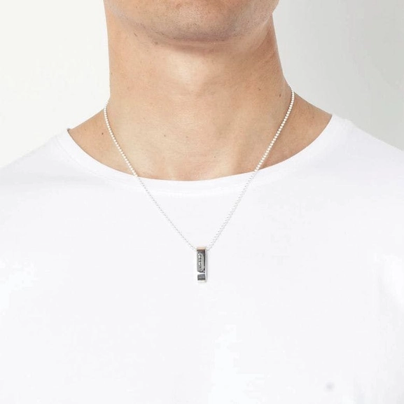 Kärlek Pendant - Efva Attling halsband - Snabb frakt & paketinslagning - Nordicspectra.se