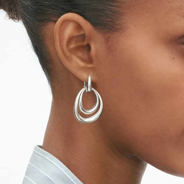 Offspring Dubbla Örhängen Stora i silver med sammanlänkade former
