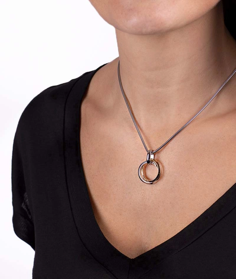 CAROLIN Kort Halsband Stål - Astrid & Agnes - Snabb frakt & paketinslagning - Nordicspectra.se