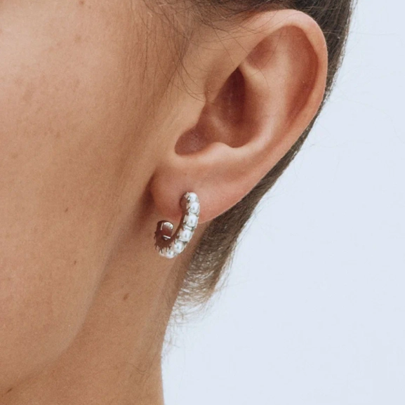 designade av Edblad. Lilo Hoops S Steel