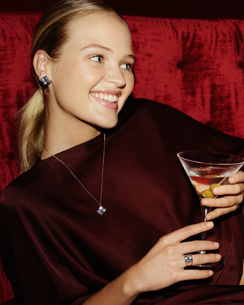 Halsband i glänsande rostfritt stål med cubic zirconia